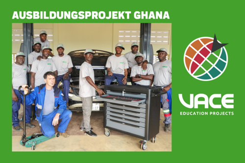 VACE Mitarbeiter in Ghana mit Montageteam 